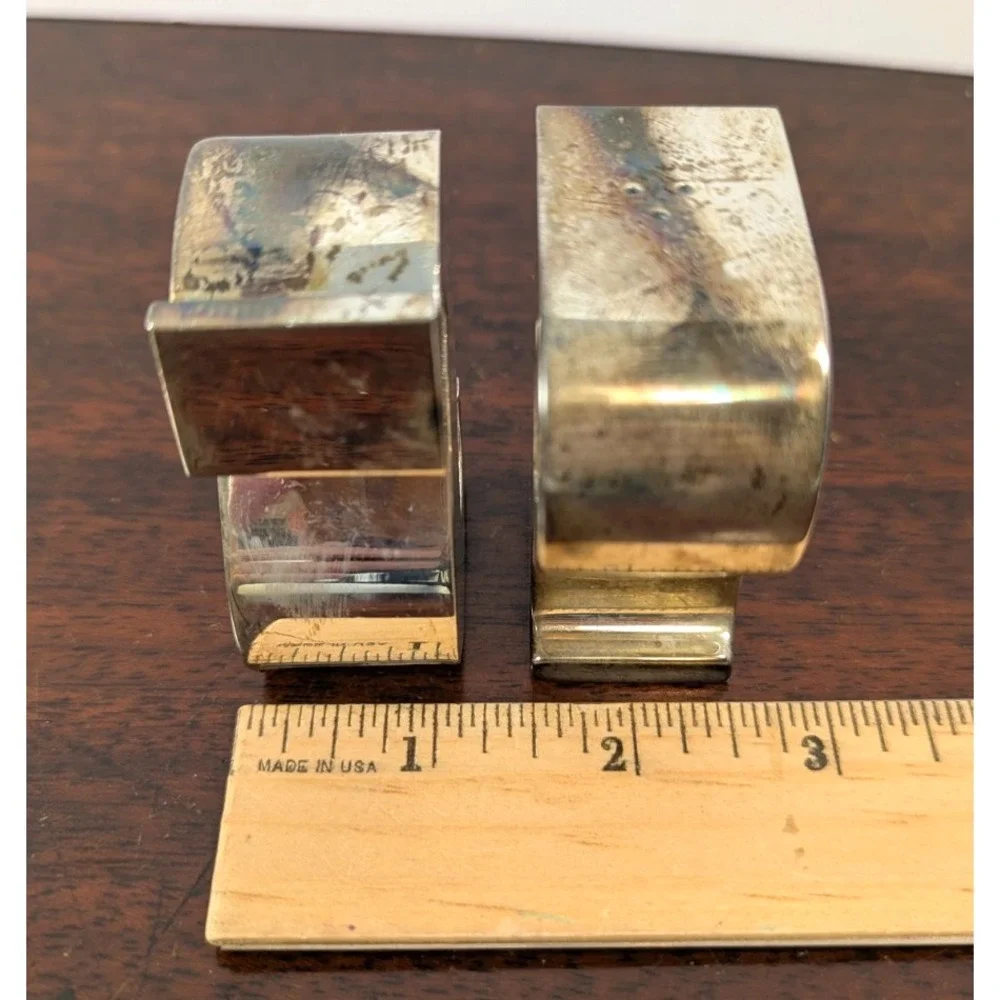 Modern Metallic Silver Monogram Letter S & P Salt Pepper Shaker Set Alphabet